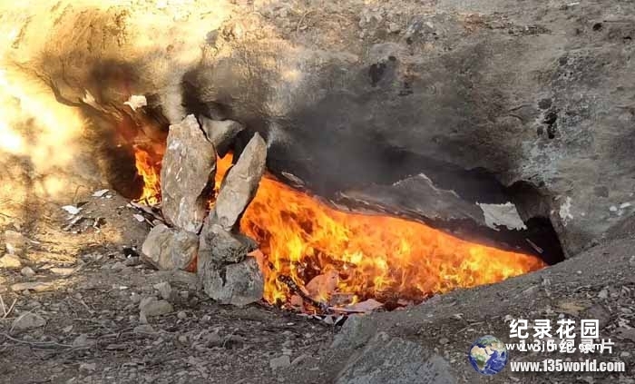 徒手搭建末日避难所系列纪录片《开凿山洞庇护所》全1集原版无字 4K高清自媒体解说素材百度云盘下载插图 徒手搭建末日避难所系列纪录片《开凿山洞庇护所》全1集原版无字 4K高清自媒体解说素材百度云盘下载