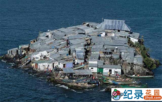 世界奇闻纪录片《人满为患 比足球场还小的岛屿》全2集中字 720P/1080P高清自媒体解说素材百度云盘下载插图 世界奇闻纪录片《人满为患 比足球场还小的岛屿》全2集中字 720P/1080P高清自媒体解说素材百度云盘下载