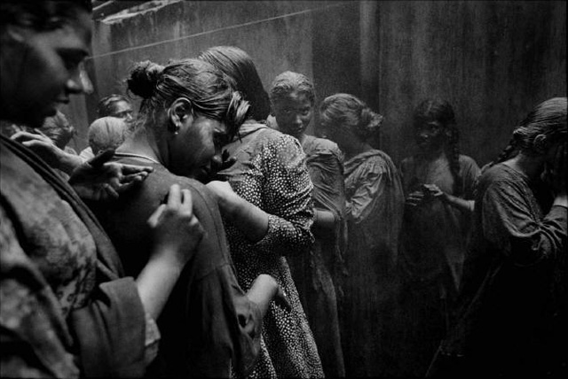 小小摄影师的异想世界 Born Into Brothels: Calcutta's Red Light Kids