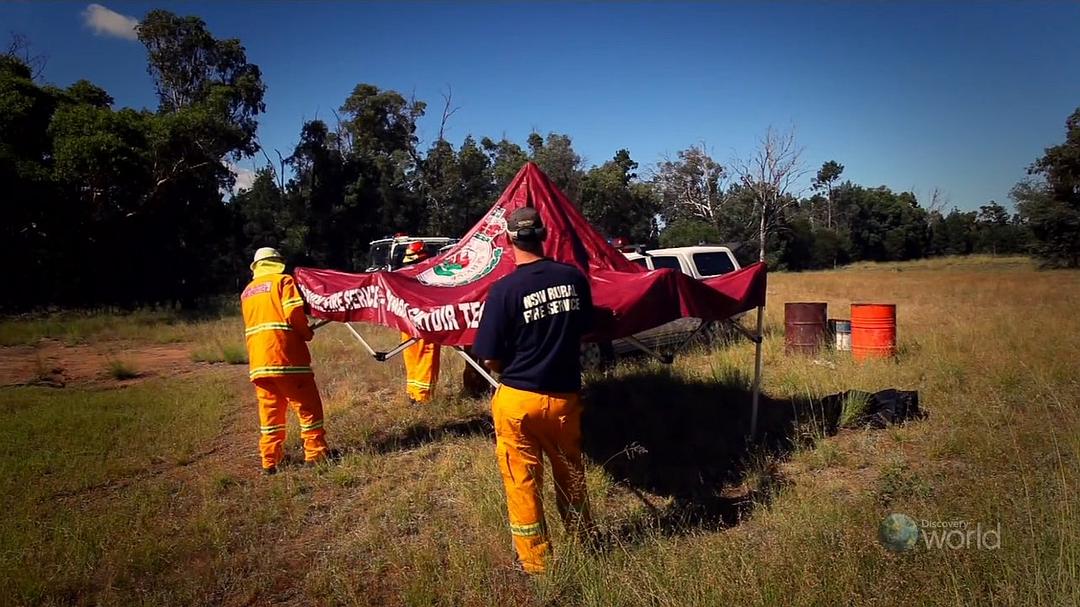 层层透视大都会系列 第一季 Strip the City Season 1