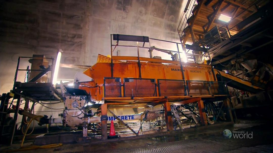 层层透视大都会系列 第一季 Strip the City Season 1