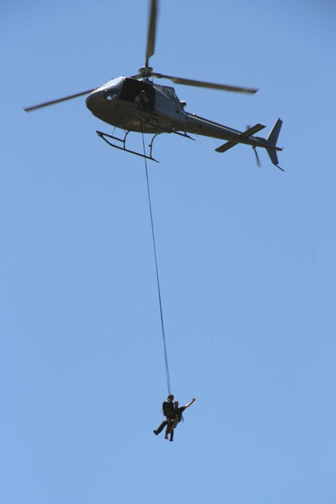 名人荒野求生 第一季 Running Wild with Bear Grylls Season 1