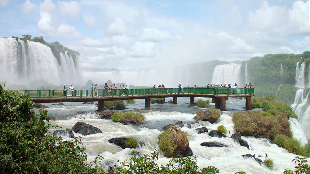 飞行时代 Living in the Age of Airplanes