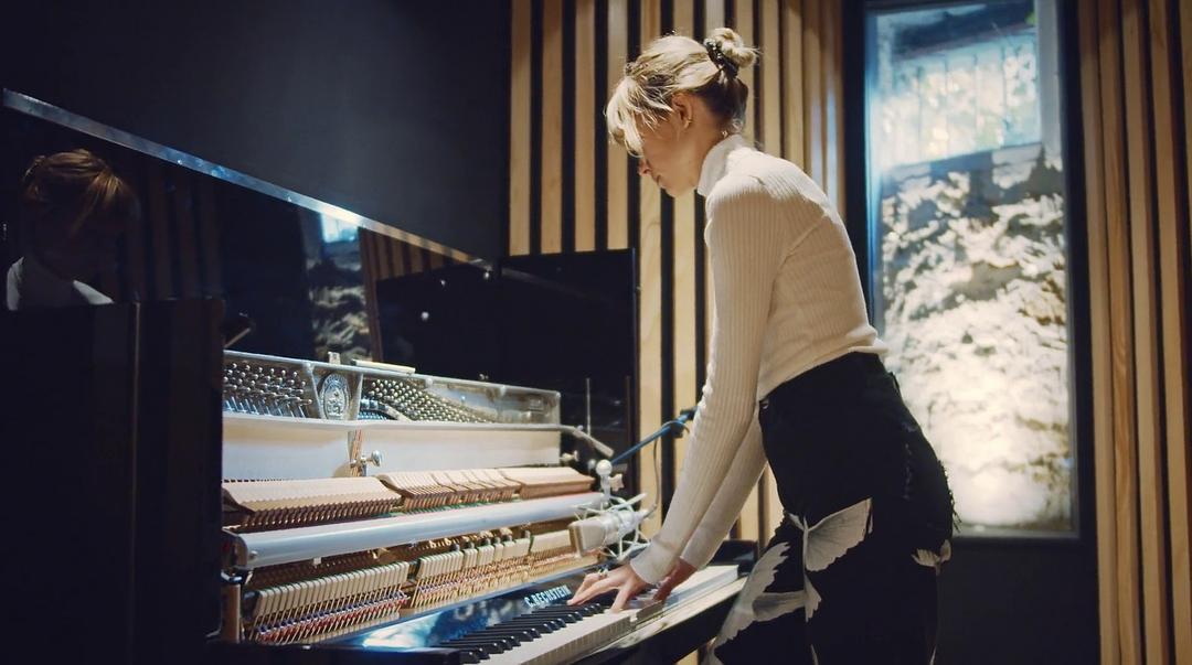 比利时小天后安琪儿:成名之路 Angèle