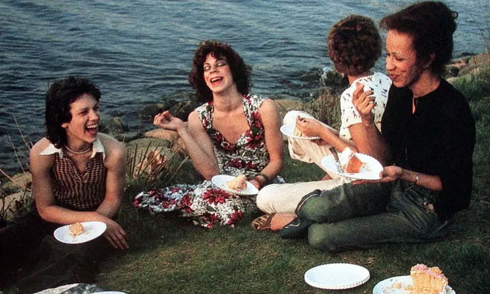 所有的美丽与血泪 All the Beauty and the Bloodshed