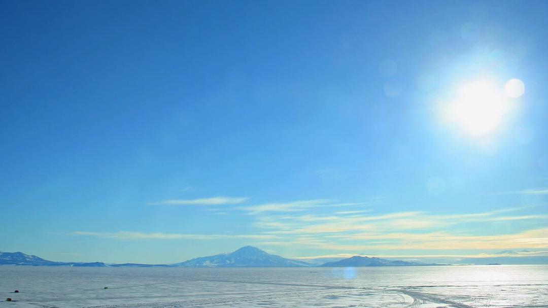 南极洲:冰上的一年 Antarctica: A Year on Ice