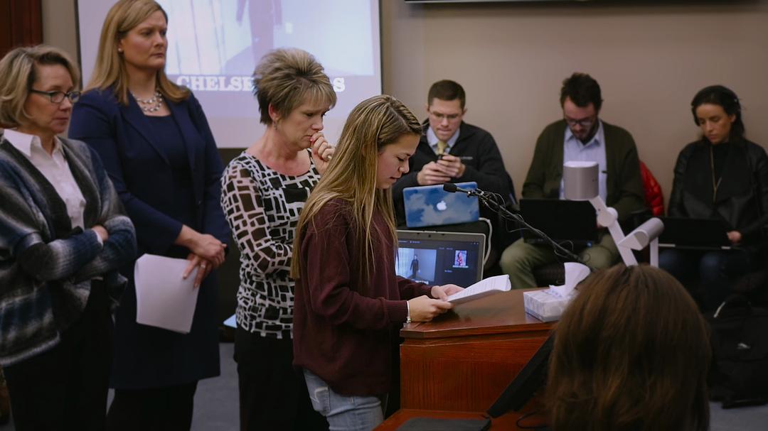 在金牌的核心:美国体操丑闻 At the Heart of Gold: Inside the USA Gymnastics Scandal