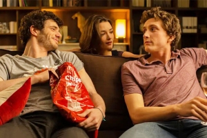 喜剧电影《轻松自由》恐怖惊悚电影影视解说自媒体素材文案/片源下载插图 喜剧电影《轻松自由》恐怖惊悚电影影视解说自媒体素材文案/片源下载