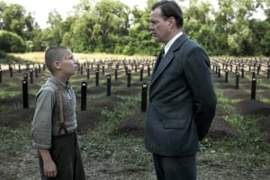 剧情电影《八月的雾》恐怖惊悚电影影视解说自媒体素材文案/片源下载插图 剧情电影《八月的雾》恐怖惊悚电影影视解说自媒体素材文案/片源下载