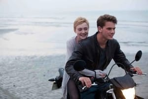 剧情电影《活在当下》恐怖惊悚电影影视解说自媒体素材文案/片源下载插图 剧情电影《活在当下》恐怖惊悚电影影视解说自媒体素材文案/片源下载