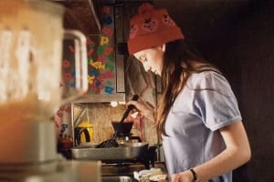 剧情电影《没有我的日子》恐怖惊悚电影影视解说自媒体素材文案/片源下载插图 剧情电影《没有我的日子》恐怖惊悚电影影视解说自媒体素材文案/片源下载