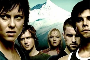 惊悚电影《雪山惊魂》恐怖惊悚电影影视解说自媒体素材文案/片源下载插图 惊悚电影《雪山惊魂》恐怖惊悚电影影视解说自媒体素材文案/片源下载