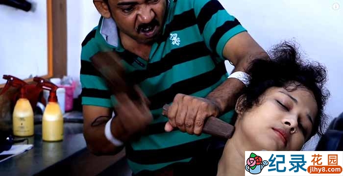 印度街头夺命理发纪录片《暴躁理发师》第2季原版无字 1080高清纪录片资源百度云盘下载插图 印度街头夺命理发纪录片《暴躁理发师》第2季原版无字 1080高清纪录片资源百度云盘下载