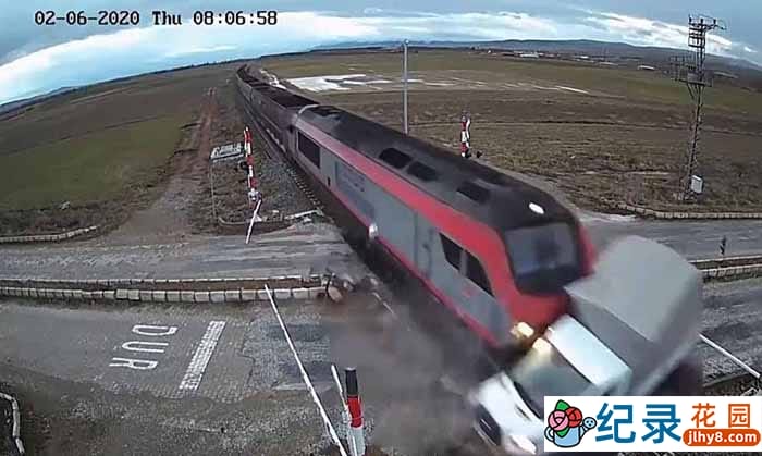 监控下的一幕纪录片《离奇交通事故》第3季原版无字 1080P高清自媒体解说素材百度云盘下载插图 监控下的一幕纪录片《离奇交通事故》第3季原版无字 1080P高清自媒体解说素材百度云盘下载