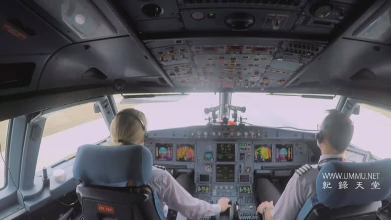 易捷航空:驾驶舱内 EasyJet: Inside the Cockpit插图7 易捷航空:驾驶舱内 EasyJet: Inside the Cockpit