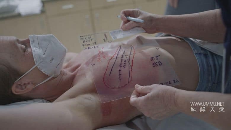 风暴中的蝴蝶 Butterfly in a Blizzard插图5 风暴中的蝴蝶 Butterfly in a Blizzard