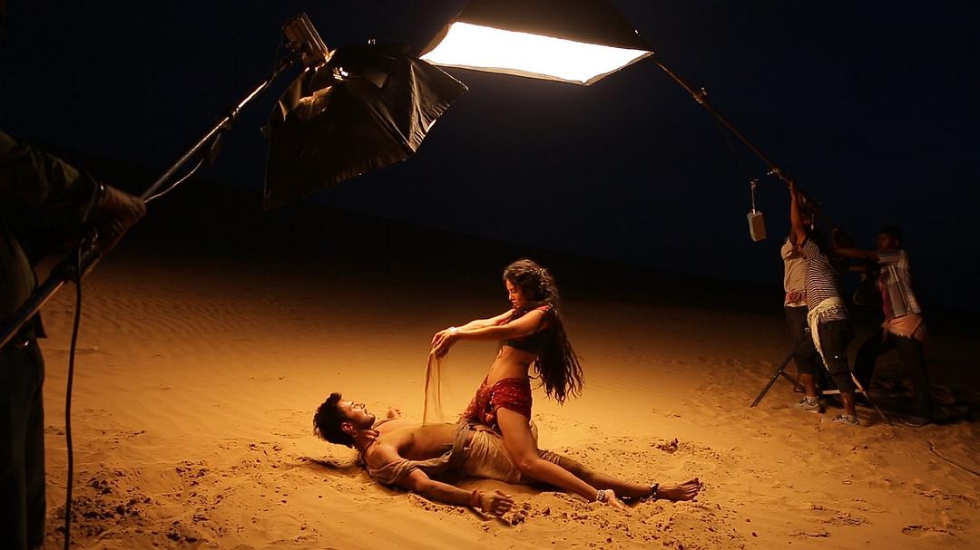 桑妮·黎翁 Mostly Sunny