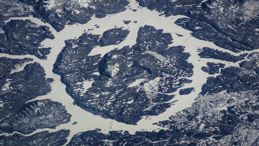 仰望夜空 The Sky At Night