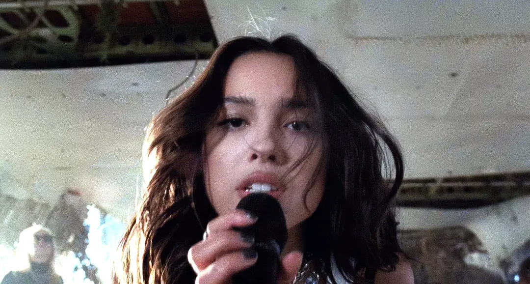 奥利维亚·罗德里戈：情歌少女 Olivia Rodrigo: driving home 2 u