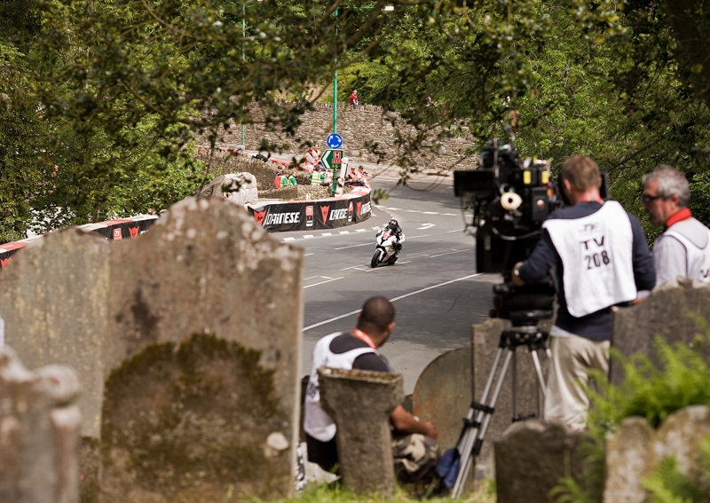 TT3D:触摸极限 TT3D: Closer to the Edge