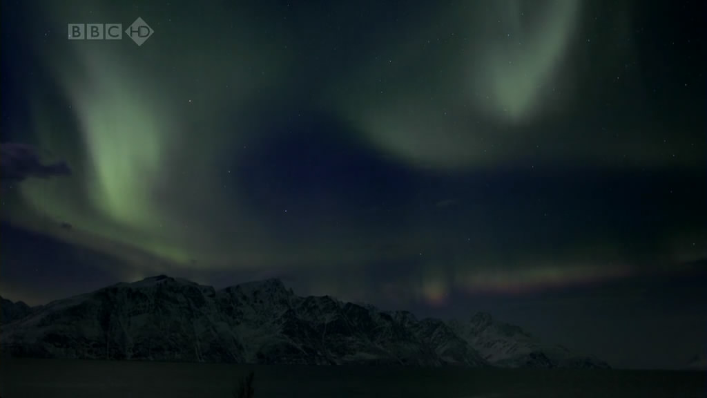 乔安娜·拉姆利的北极光之旅 Joanna Lumley in the Land of the Northern Lights