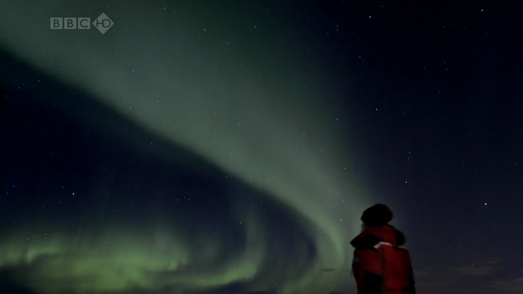 乔安娜·拉姆利的北极光之旅 Joanna Lumley in the Land of the Northern Lights