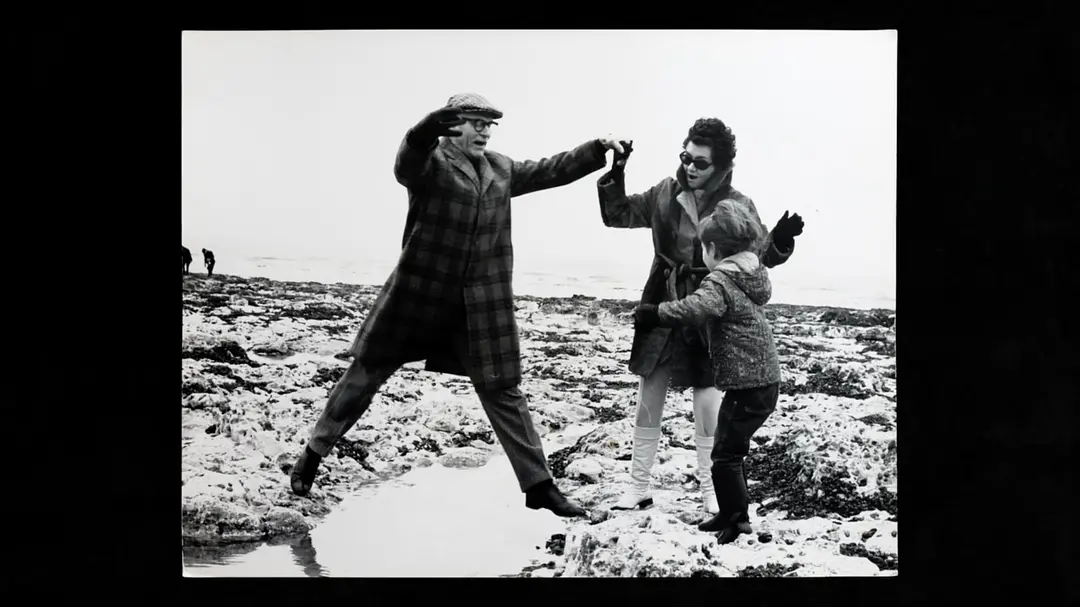 女爵印象 Nothing Like A Dame