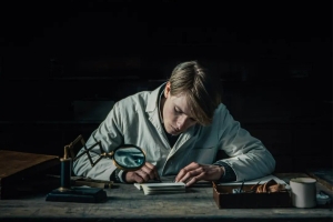 剧情电影《护照伪造者》恐怖惊悚电影影视解说自媒体素材文案/片源下载