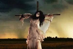 恐怖电影《纳蒂来敲门》恐怖惊悚电影影视解说自媒体素材文案/片源下载