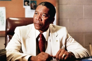 剧情电影《铁腕校长》恐怖惊悚电影影视解说自媒体素材文案/片源下载