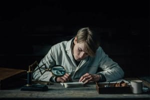 剧情电影《护照伪造者》恐怖惊悚电影影视解说自媒体素材文案/片源下载