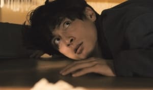 悬疑电影《我在你床下》恐怖惊悚电影影视解说自媒体素材文案/片源下载