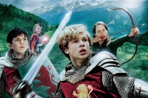 奇幻电影《纳尼亚传奇1：狮子、女巫和魔衣橱》恐怖惊悚电影影视解说自媒体素材文案/片源下载