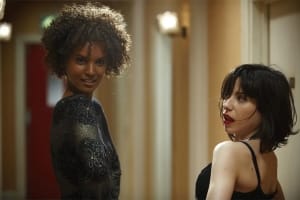 剧情电影《沙漠之花》恐怖惊悚电影影视解说自媒体素材文案/片源下载