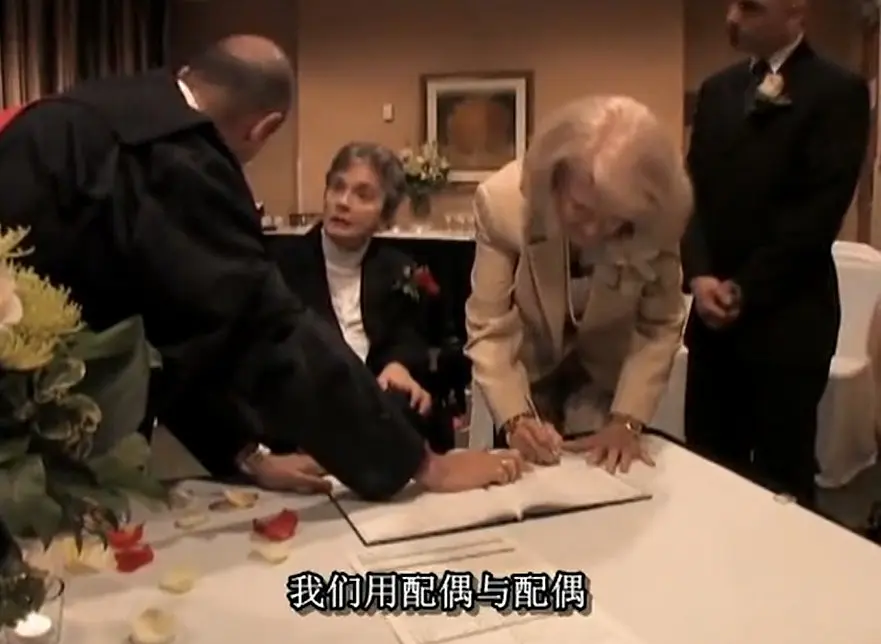 艾蒂与茜雅：漫长婚约 Edie &amp; Thea: A Very Long Engagement