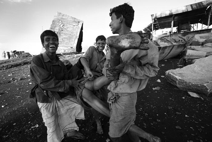 铁乌鸦 Iron Crows