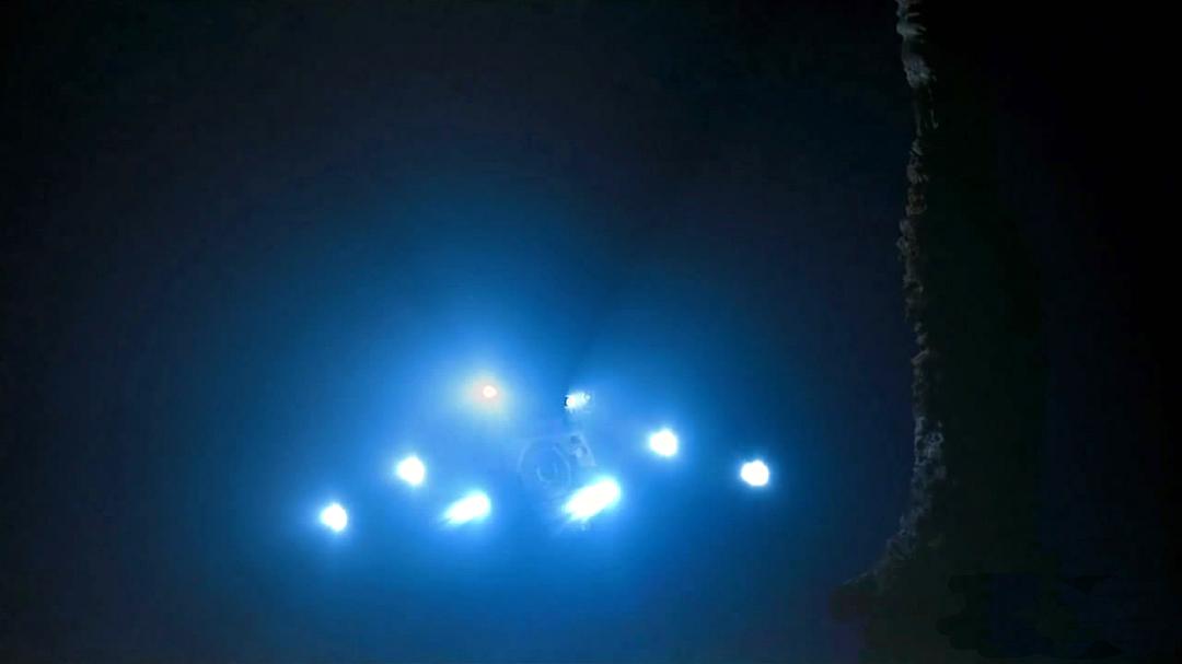 深海底火山 Volcanoes of the Deep Sea