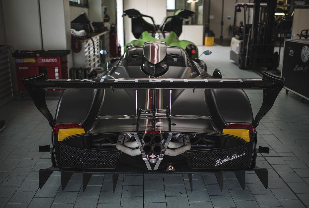 弯心：超凡跑车的故事 Apex: The Story of the Hypercar