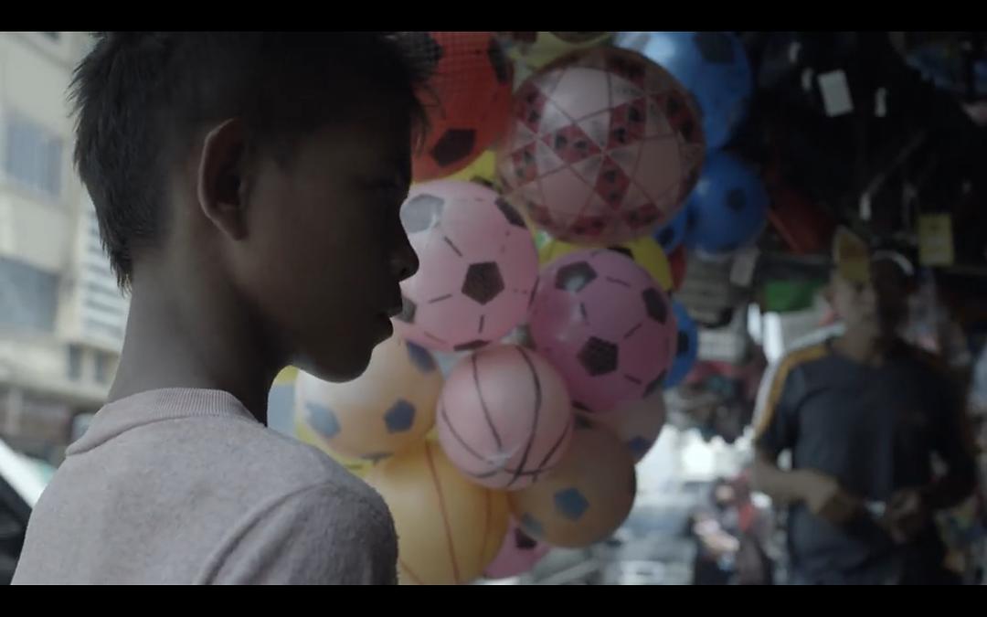 水下漫步 Walking Under Water