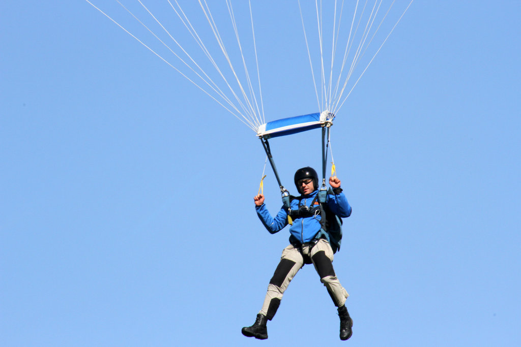 名人荒野求生 第一季 Running Wild with Bear Grylls Season 1