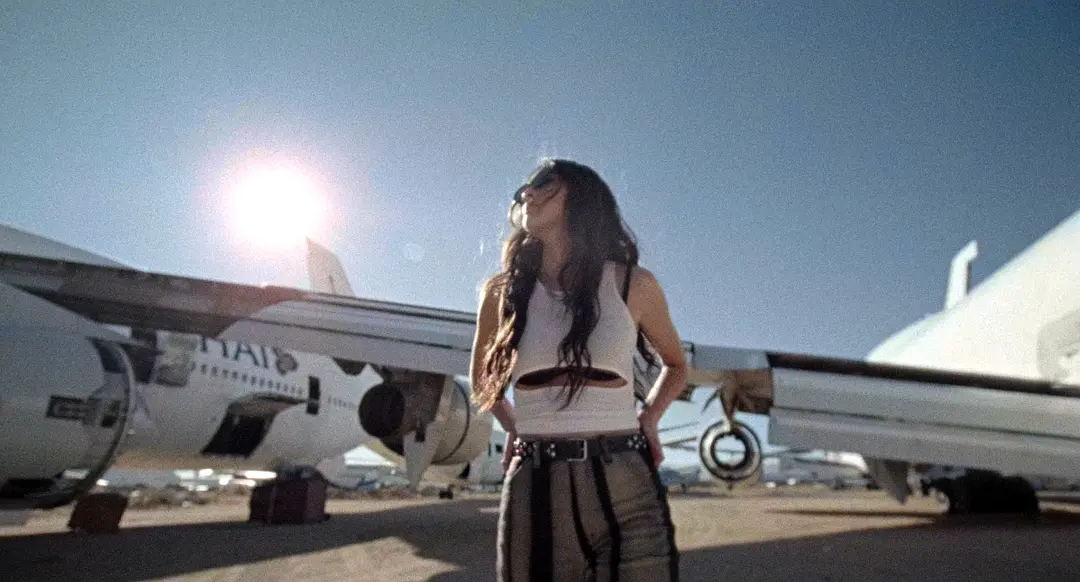 奥利维亚·罗德里戈：情歌少女 Olivia Rodrigo: driving home 2 u