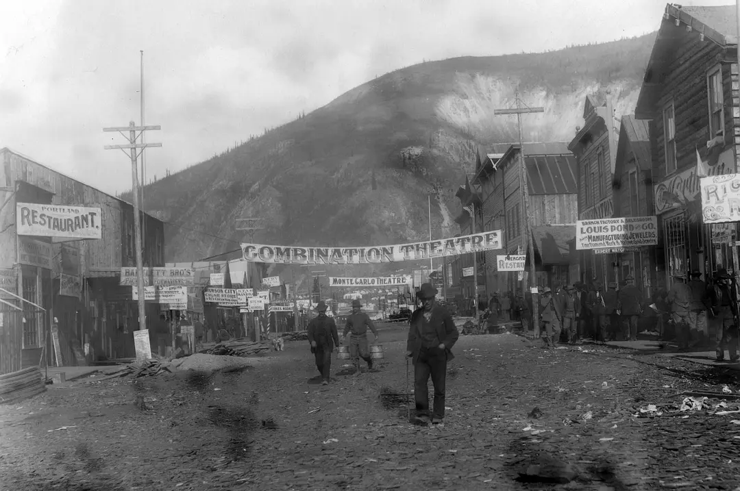 道森市：冰封时光 Dawson City: Frozen Time