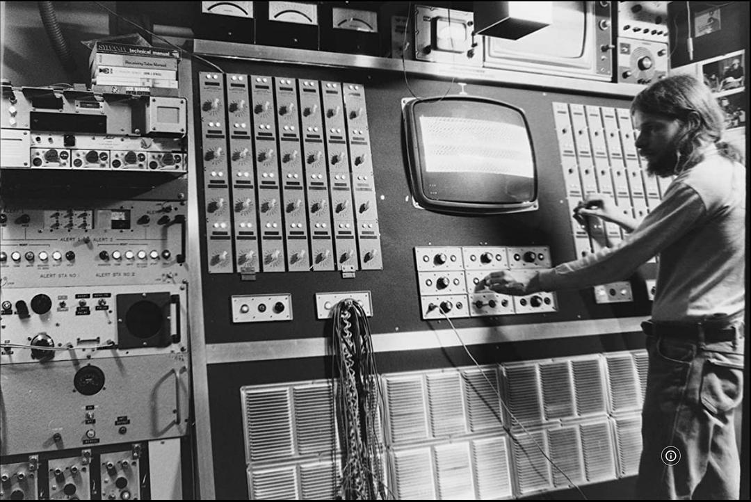 约翰的太空寻人启事 John Was Trying to Contact Aliens