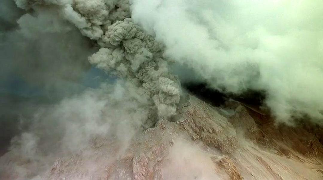 别有洞天 Journey Into Amazing Caves