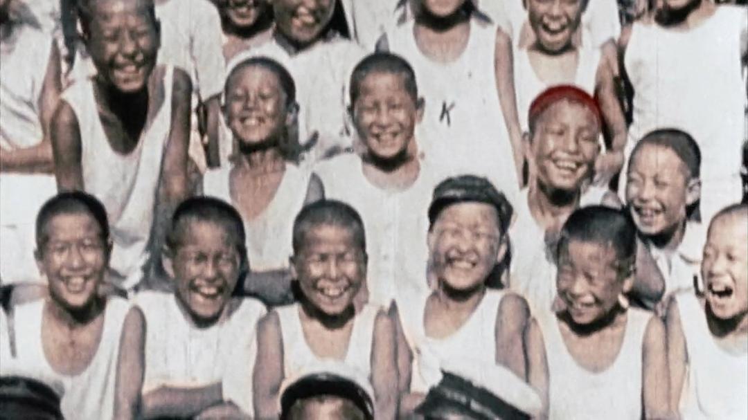 东京：不死鸟都市的百年春秋 カラーでよみがえる東京 ～不死鳥都市の100年