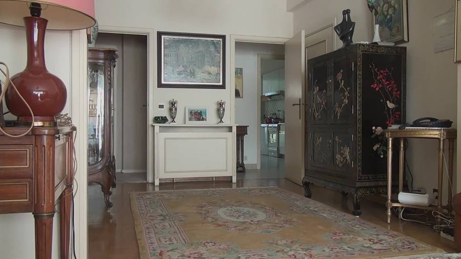 非家庭电影 No Home Movie