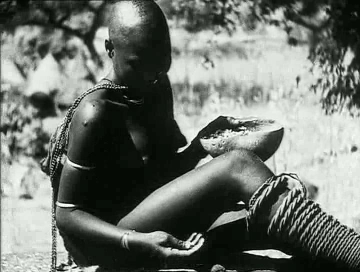 雕像也会死亡 Les statues meurent aussi