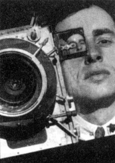 持摄影机的人 Человек с Киноаппаратом