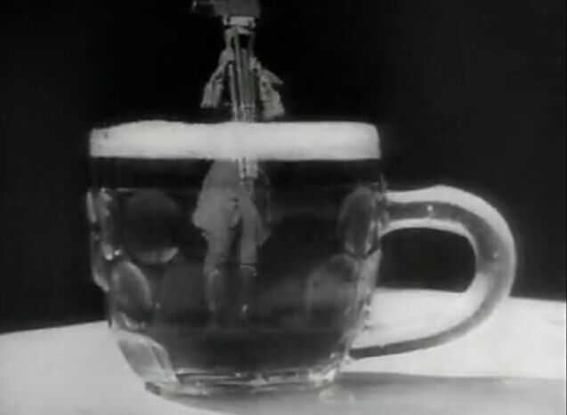 持摄影机的人 Человек с Киноаппаратом