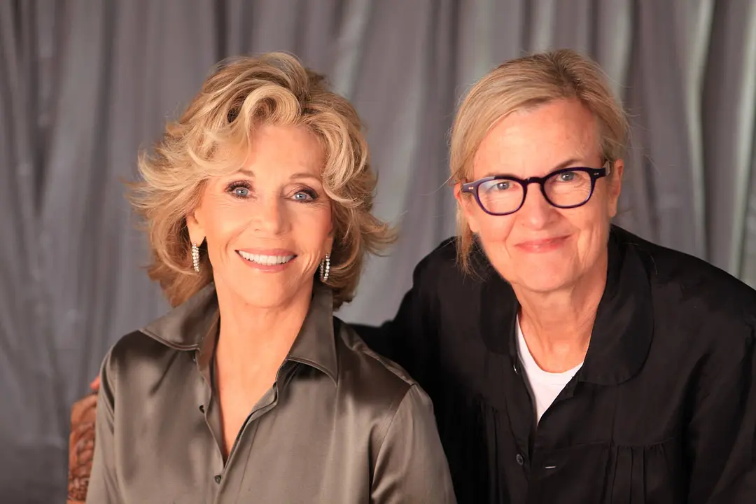 宽衣解带 Women He’s Undressed